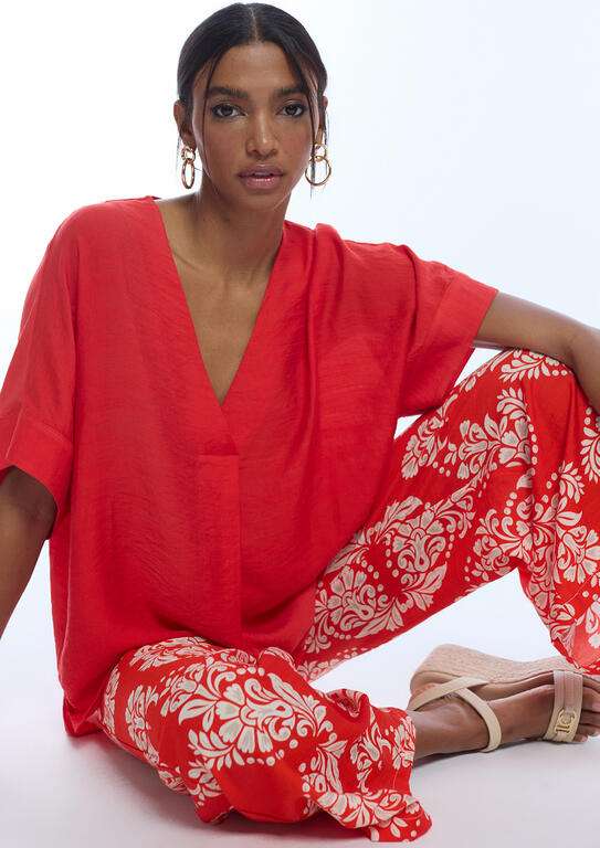 BLUSA ESCOTE PICO