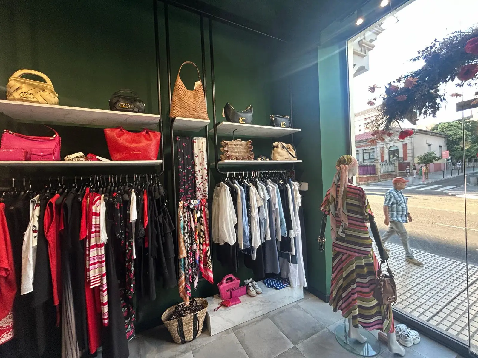 Rhapsody Shop - Moda de mujer en Zamora