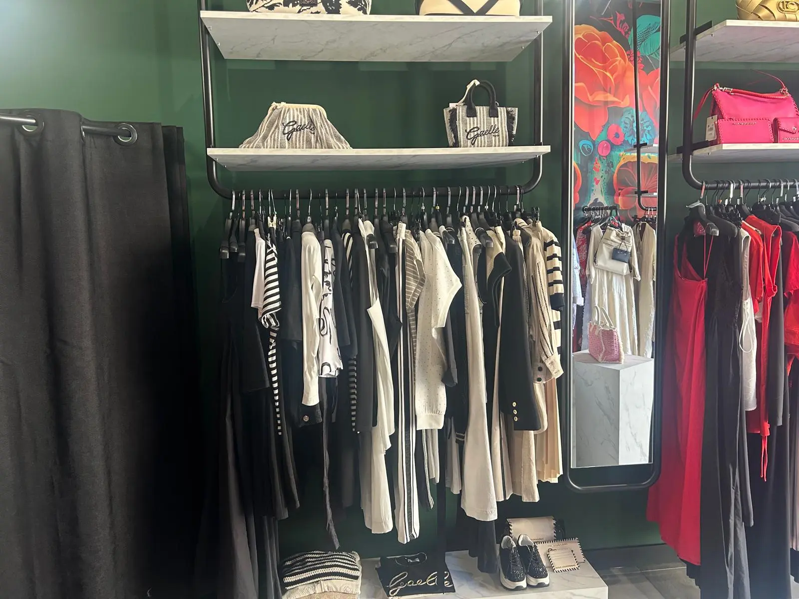 Rhapsody Shop - Moda de mujer en Zamora